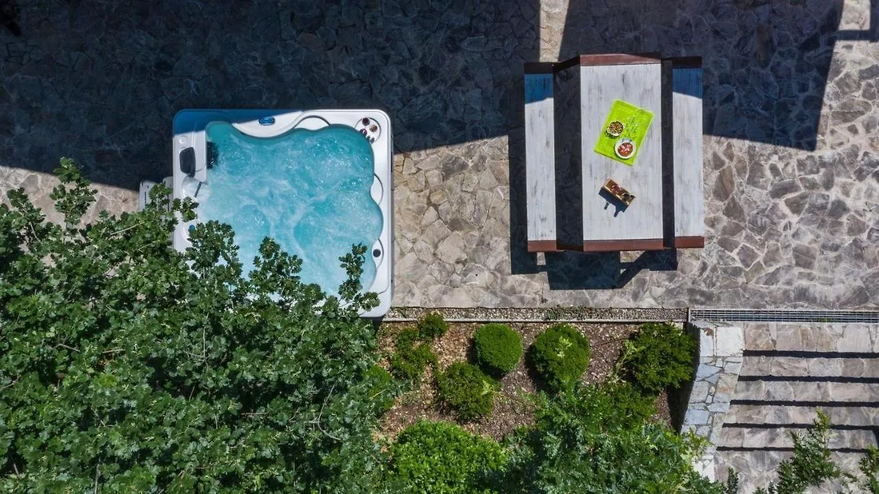 Riecine Villa Gaiole in Chianti