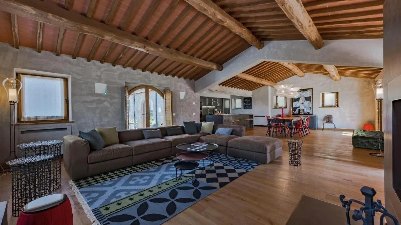 Riecine Villa Gaiole in Chianti